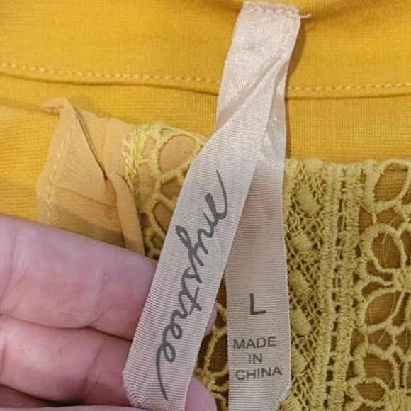 Mystree Mustard Yellow Dress Lace Applique Ruffle Size Large - Picture 4 of 6
